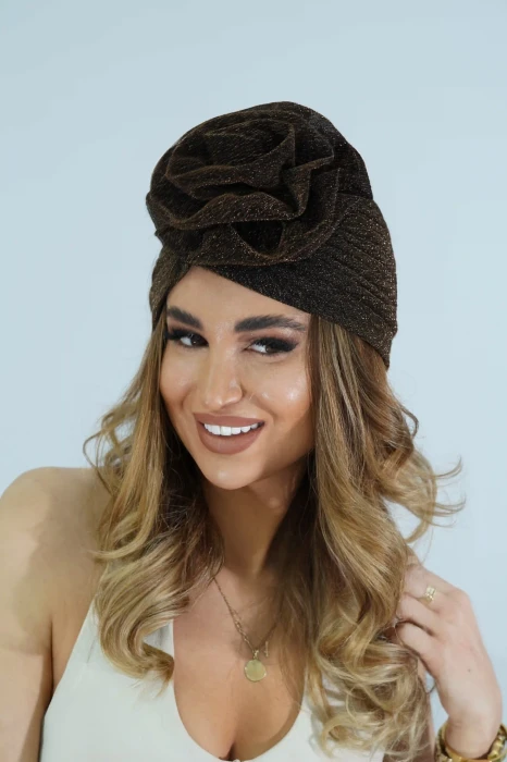 ყვავილის ფორმის ოქროსფერი ჩალმა